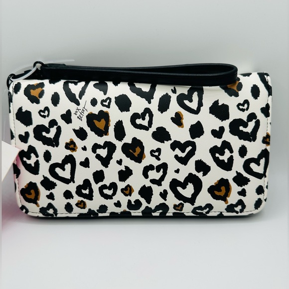 Betsey Johnson Leopard Print Wristlet Wallet - Picture 8 of 14